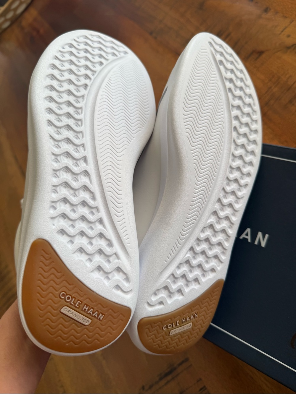 Women’s Cole Haan White Tennis Shoes Size 8.5 - Picture 7 of 8